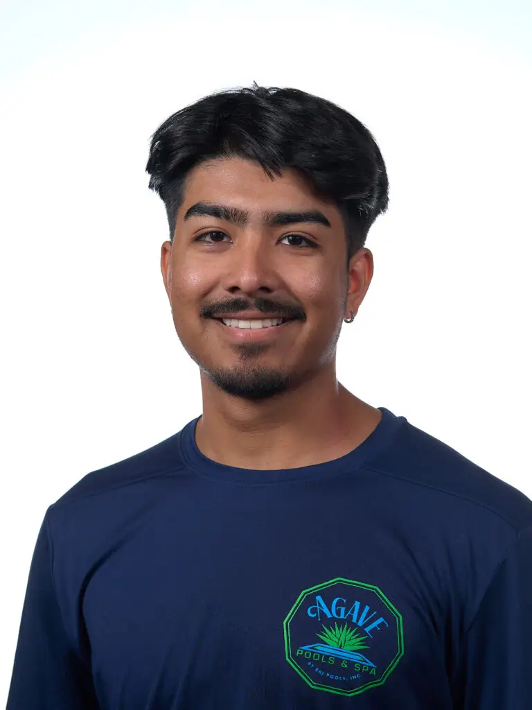 Headshot Picture of Saul Perez