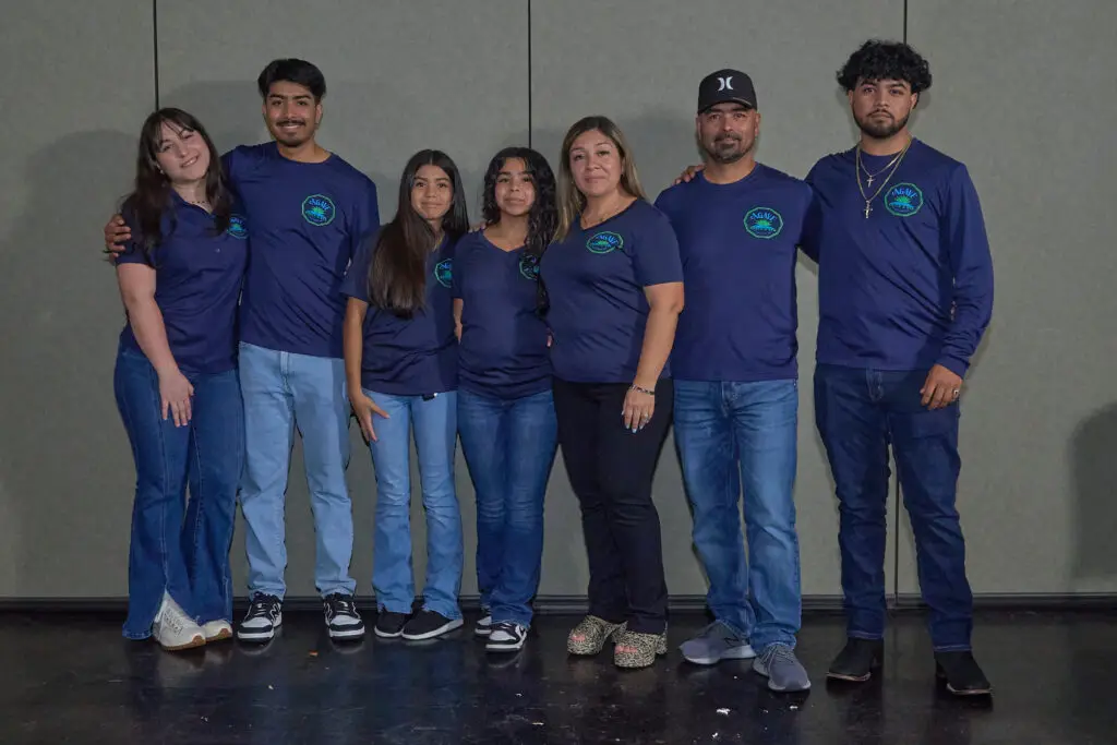 A picture of the family behind Agave Pools and Spa